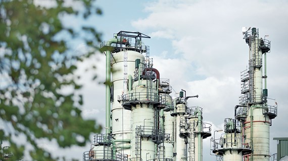 Industrial maintenance and installation services at Neste's Porvoo refinery